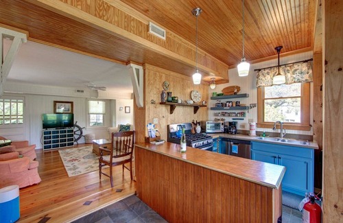 Ocracoke Cabaña | Cottage Faro
