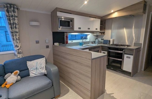 Sandilands Cabina | Lighthouse Lodge - Peaceful & Dog Friendly