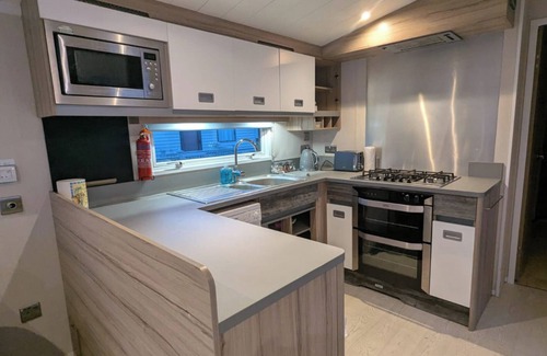 Sandilands Cabina | Lighthouse Lodge - Peaceful & Dog Friendly