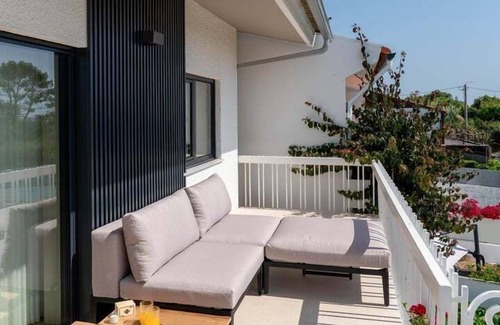Carreco Casa | Lighthouse View by Portugal Active
