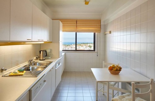 Cascais Apartamento | Apartamento de 1 dormitorio en Cascais con piscina, capacidad para 4 personas - excelente vista al mar