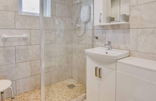 Mumbles Chalet De Esquí | Lighthouse View in the beautiful Swansea