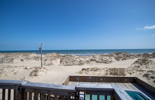 Corolla Casa | Vistas al mar, OBX ligeramente salado, caballos salvajes, piscina, jacuzzi, playa 4x4