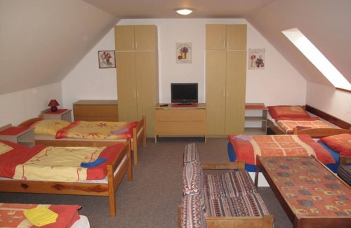 Uhlejov Casa | Casa de vacaciones Lika (ULJ110) en Uhlejov - 22 personas, 5 dormitorios