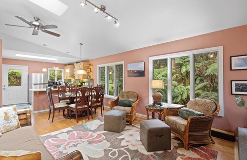 Volcano Casa | Liko Lehua Cottage in Volcano - Hot Tub & Fireplace - Mauna Loa Estates