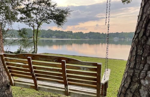 Conroe Cabaña | Lil Blue Lake House on a private lake in Conroe.