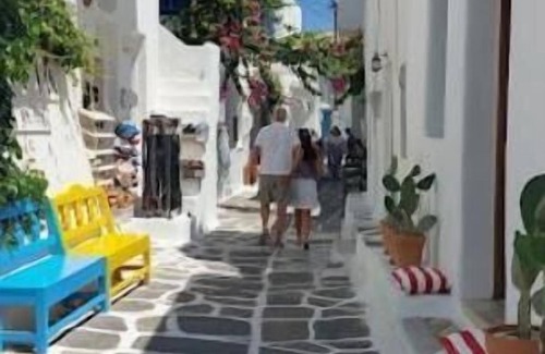 Piso Livadi Hotel | LIL Paros luxury suites Entire Hotel