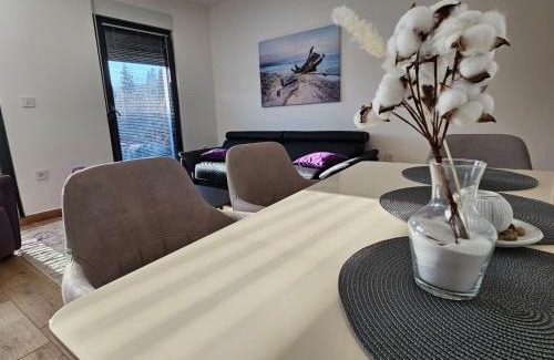 Vrdnik Apartamento | Lila Hedonica