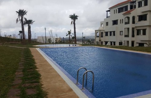 Cabo Negro Apartamento | Lilac's garden Vue piscine