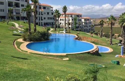 Cabo Negro Apartamento | Lilac's garden Vue piscine