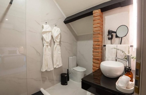 Mora Casa | Lilases Boutique House & Garden