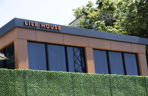 Kobuleti Chalet De Esquí | Lile House
