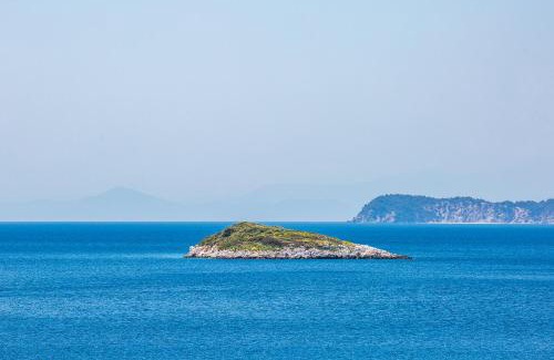Neo Klima Apartamento | Lilian Beachfront Apartments