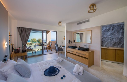 Agia Marina Hotel | Lilium Luxury Suites - Adults Only