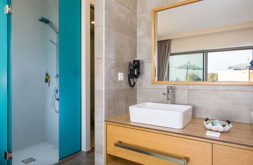 Agia Marina Hotel | Lilium Luxury Suites - Adults Only