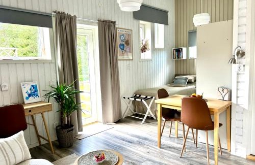 Orebro Cama Y Desayuno | Lilla huset Bed & Breakfast - countryside guesthouse, free parking