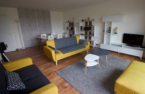 Saint-Maurice Pellevoisin Apartamento | Lille: apartamento, 80m², 2 dormitorios, luminoso, tranquilo, parking y garaje