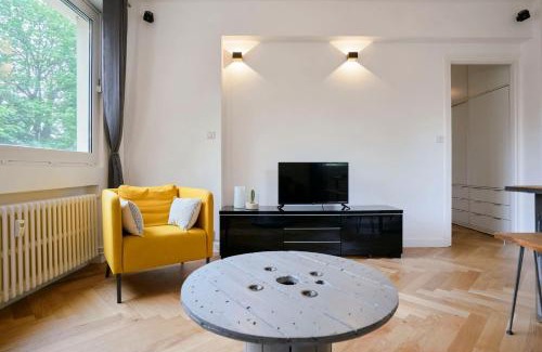 Saint-Maurice Pellevoisin Apartamento | Lille République - 2ch très lumineux + Parking !
