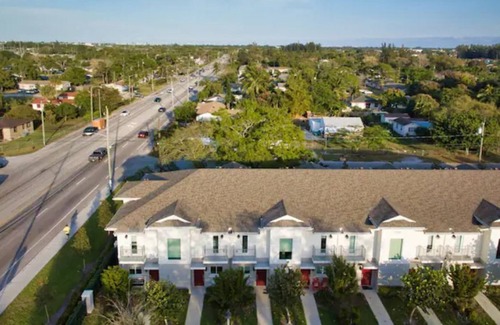 Lake Worth Corridor Apartamento | 'lilly' at Aviara Lake Worth