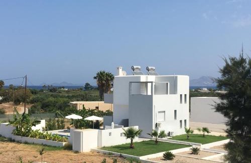 Tingaki Villa | Lilu Villa 2 with Private Pool