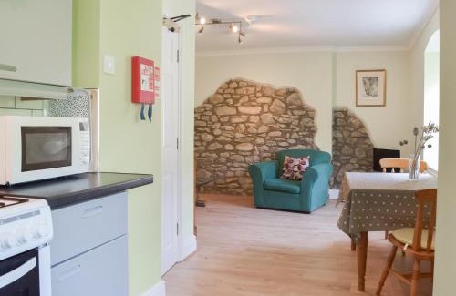 Llanfynydd Casa | Lily Of The Valley - Uk47133