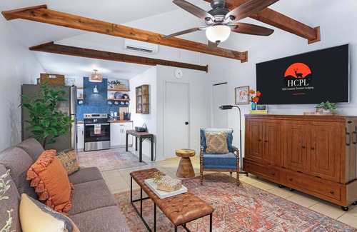 Woodcreek Casa | Lily Pad I Wimberley cottage on Cypress Creek!