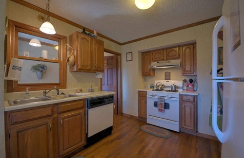 Weaverville Cabina | Lilly's Mountain Getaway - ¡Una auténtica experiencia de granja de montaña! Incluye Biltmore!