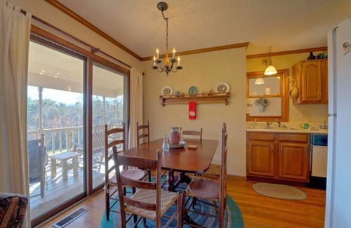 Weaverville Cabina | Lilly's Mountain Getaway - ¡Una auténtica experiencia de granja de montaña! Incluye Biltmore!