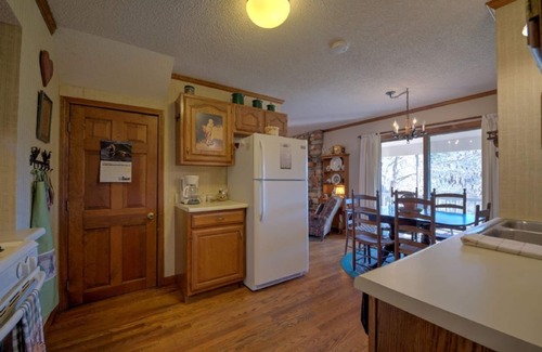 Weaverville Cabina | Lilly's Mountain Getaway - ¡Una auténtica experiencia de granja de montaña! Incluye Biltmore!