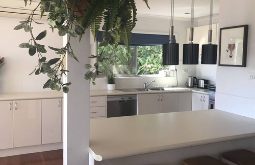 Point Lookout Casa | LilyPad - Pt Lookout - Water views - Pets OK