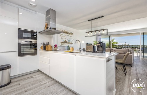 New Golden Mile Chalet De Esquí | Lima | Casa adosada con piscina en Estepona