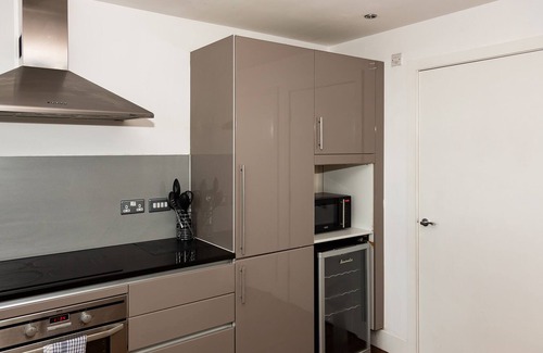 Newcastle-upon-Tyne Apartamento | Ático-Baño Privado-Lime Square - Sleeps 8