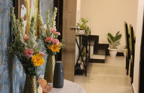 New Delhi Casa | Lime Stays B&B GK-2 at Greater Kailash Metro South Delhi nearby Saket Select City