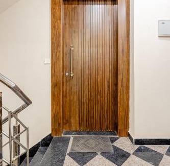 Gurugram Apartamento | Lime Tree 1BHK Service Apartment Near Artemis Hospital Sector 52 Gurgaon