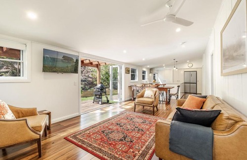 Yamba Casa | Lime Tree Cottage - Pet Friendly