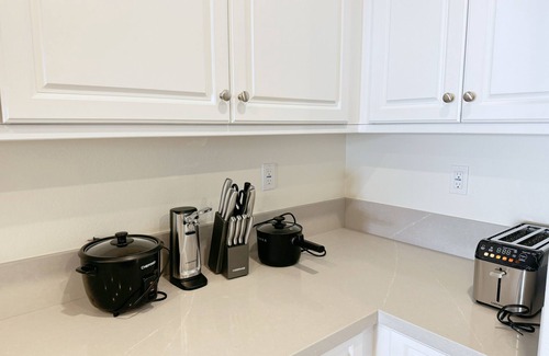 Ontario Condominio | Limited Discount！ Stylish Brand New 3BR2.5BA Stay near ONT ，Ontario mills