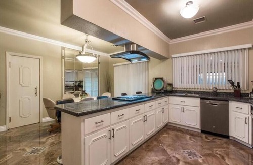 Sunrise Manor Casa | Limited Time Offer~ No Cleaning Fee~ You Save 600 Dollars~