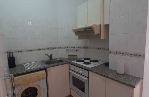Paphos Apartamento | Limnaria Gardens - Superb modern 1 bed apartment with pool views