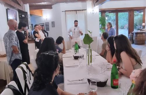 Roccaromana Cama Y Desayuno | LIMO to Host