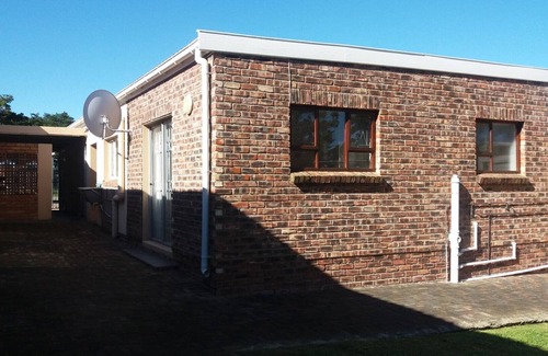 Port Elizabeth Apartamento | Lin's Guest Flat, Framesby, Port Elizabeth.