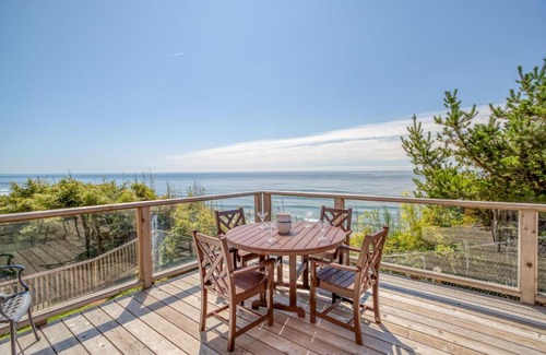 Nelscott Casa | Lincoln Lighthouse