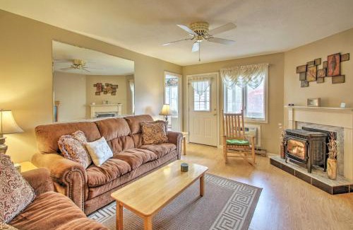 Lincoln Apartamento | Lincoln Resort Condo with Pool Access - Near Hiking!