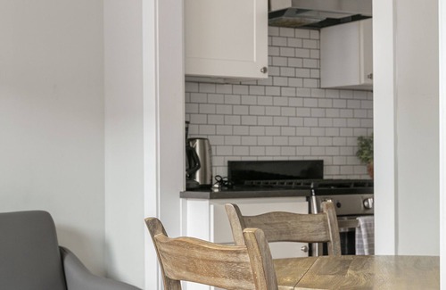Chicago Apartamento | Lincoln Square Oasis - Bright, Clean and in Great Location