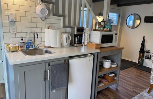 Lunenburg Cabaña | Lincoln Street Carriage House in the heart of Old Town Lunenburg NS