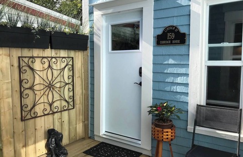 Lunenburg Cabaña | Lincoln Street Carriage House in the heart of Old Town Lunenburg NS