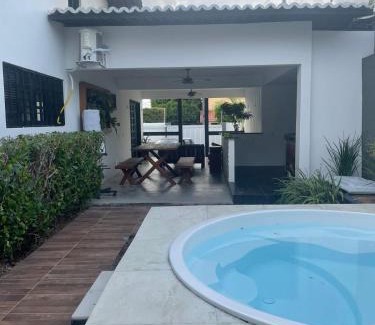 Ponta Negra Casa | Linda casa com jacuzzi no coração de ponta negra