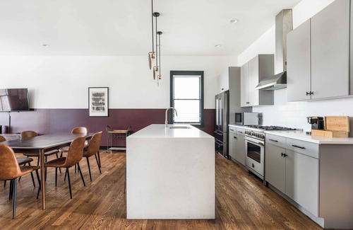 Hope Gardens Casa | Linda, Emmylou & Patsy by Avantstay 3 Unit Buyout w/ 11br in Heart of Nashville