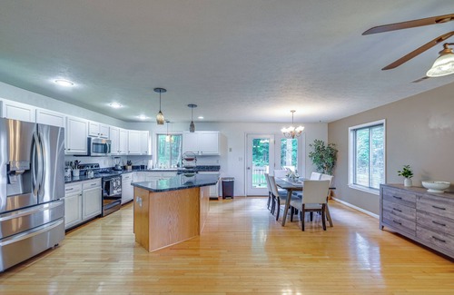Linden Casa | Linden Family Home w/ Yard < 5 Mi to Wineries!