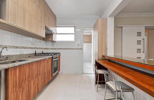 Liberdade Apartamento | Lindo apartamento com 3 Quartos e Sacada na Liberdade