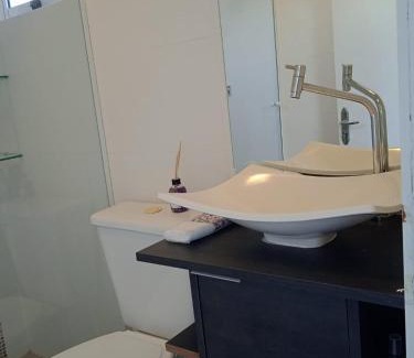Rio Branco Apartamento | Lindo JK para 2 pessoas com garagem wifi e ar condicionado